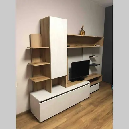 A Great Apartment Whith Free Parking , Tv , Wi-Fi Apartment *